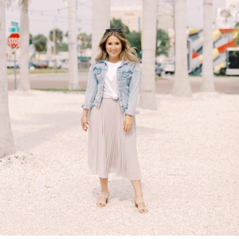 H&M light purple pleated midi skirt